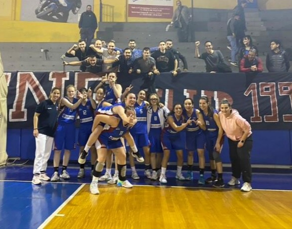 ΝΙΚΗ ΚΑΙ ΑΝΟΔΟΣ ΓΙΑ ΤΙΣ ΝΕΑΝΙΔΕΣ!!!!